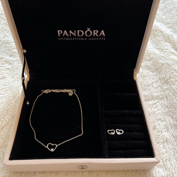 Pandora — Asymmetrical Heart Shaped Necklace - Picture 2 of 6